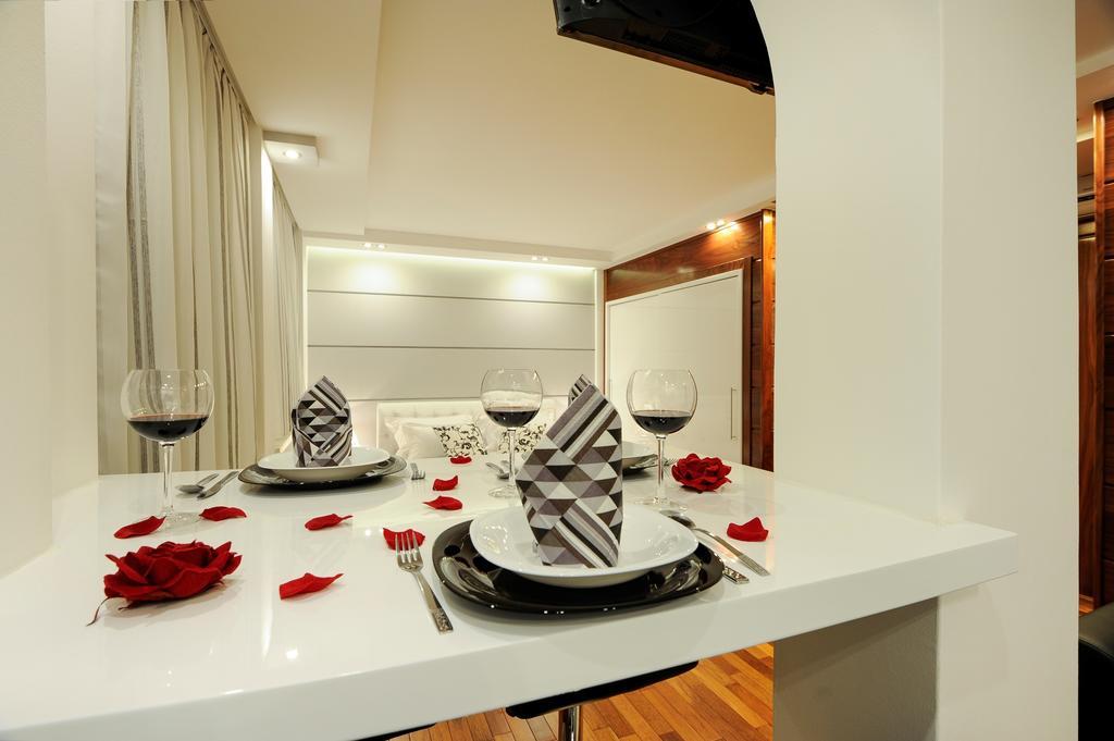 Main Street Studio And Rooms Zadar Phòng bức ảnh