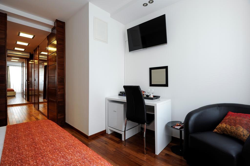 Main Street Studio And Rooms Zadar Phòng bức ảnh