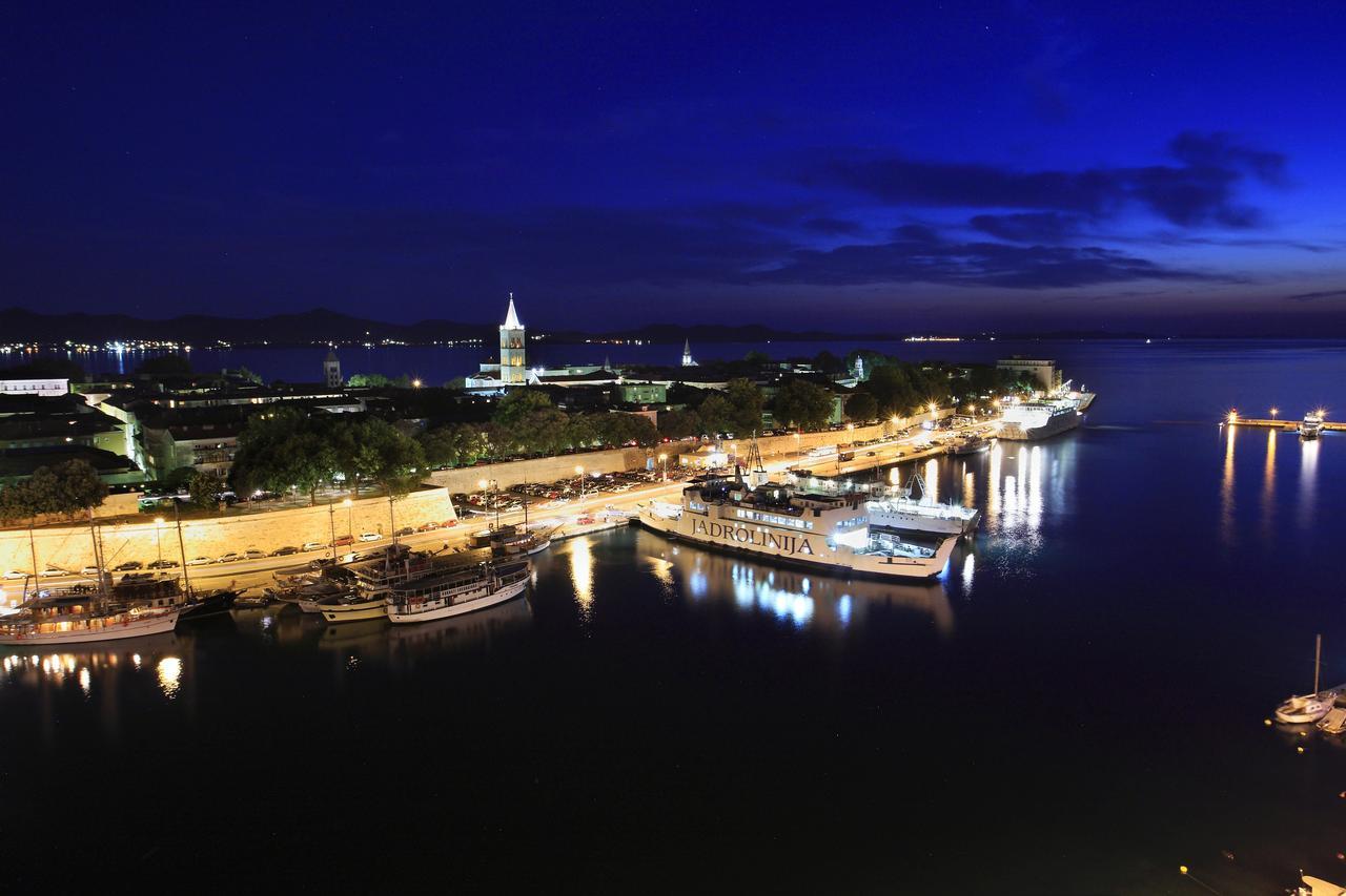 Main Street Studio And Rooms Zadar Ngoại thất bức ảnh